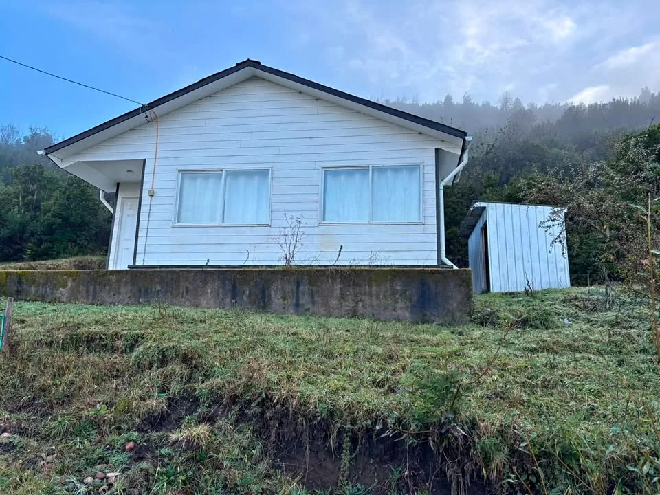 Exterior view of house on a land parcel in Pangal Bajo, Puerto Aysen