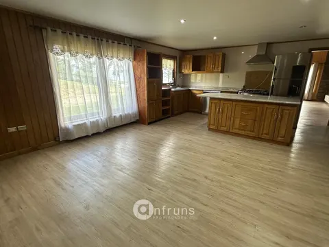 Home office space with desk in a Coyhaique house
