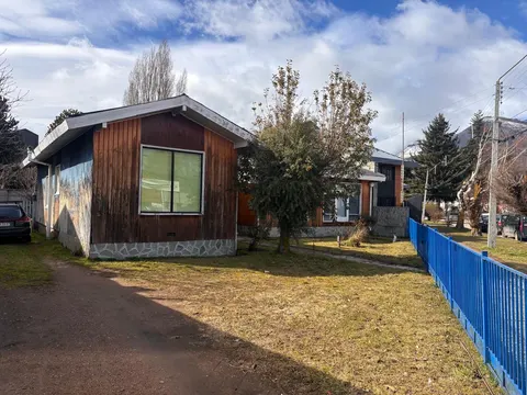 Exterior view of commercial property on Balmaceda Street, Coyhaique