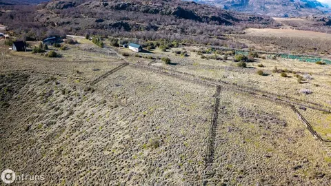 Access road leading to the Cerro Castillo parcel